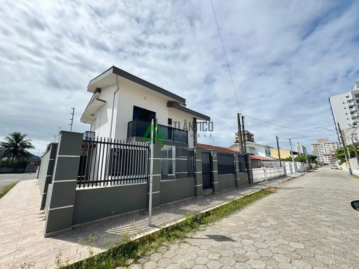 Casa 3 quartos à venda em Gravatá, Navegantes — Casa 03 Dorm. em Gravatá — Navegantes · Cód. 1412