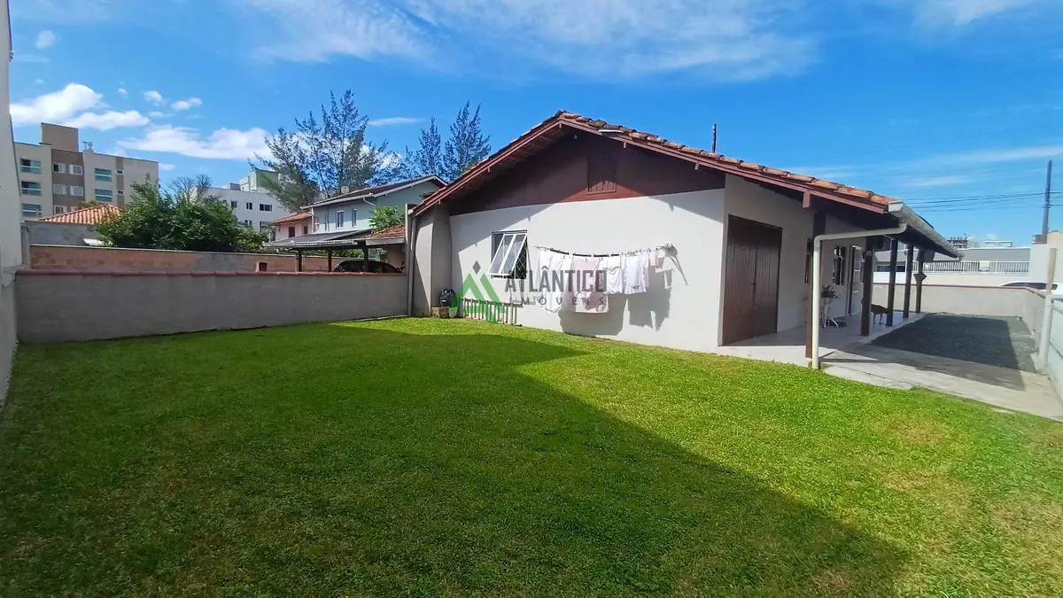 Casa 3 quartos à venda em Gravatá, Navegantes — Casa 03 Dorm. em Gravatá — Navegantes · Cód. 1536